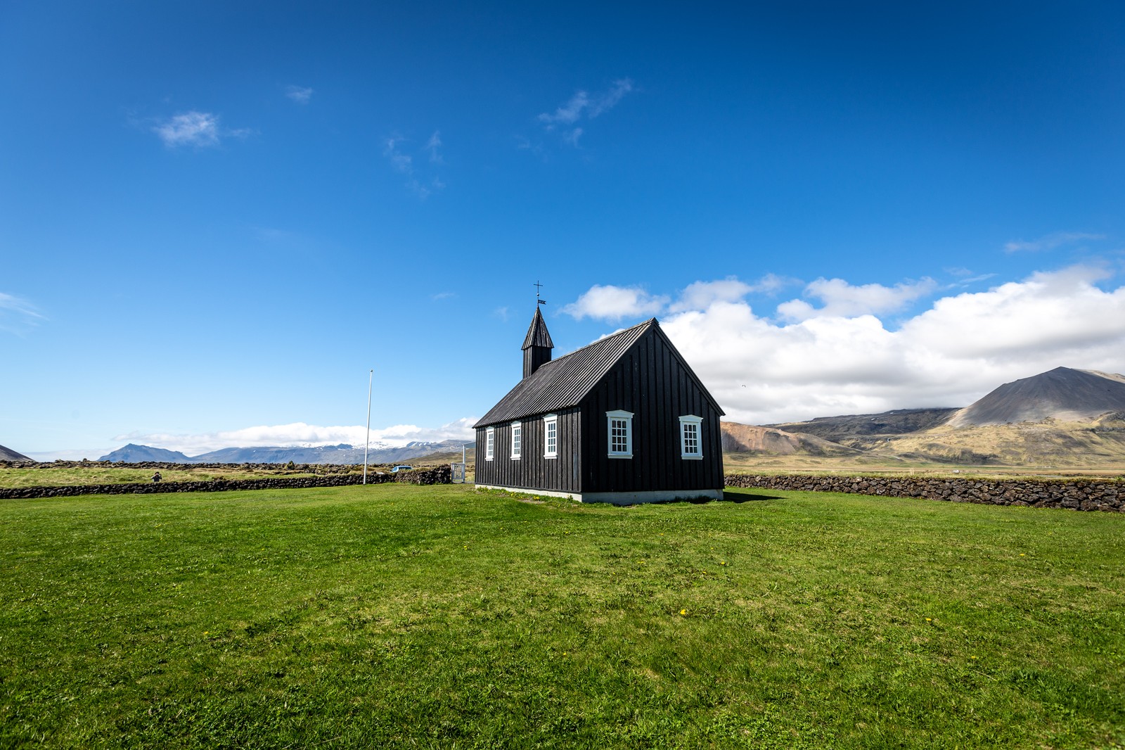 Buoakirkja Black Church