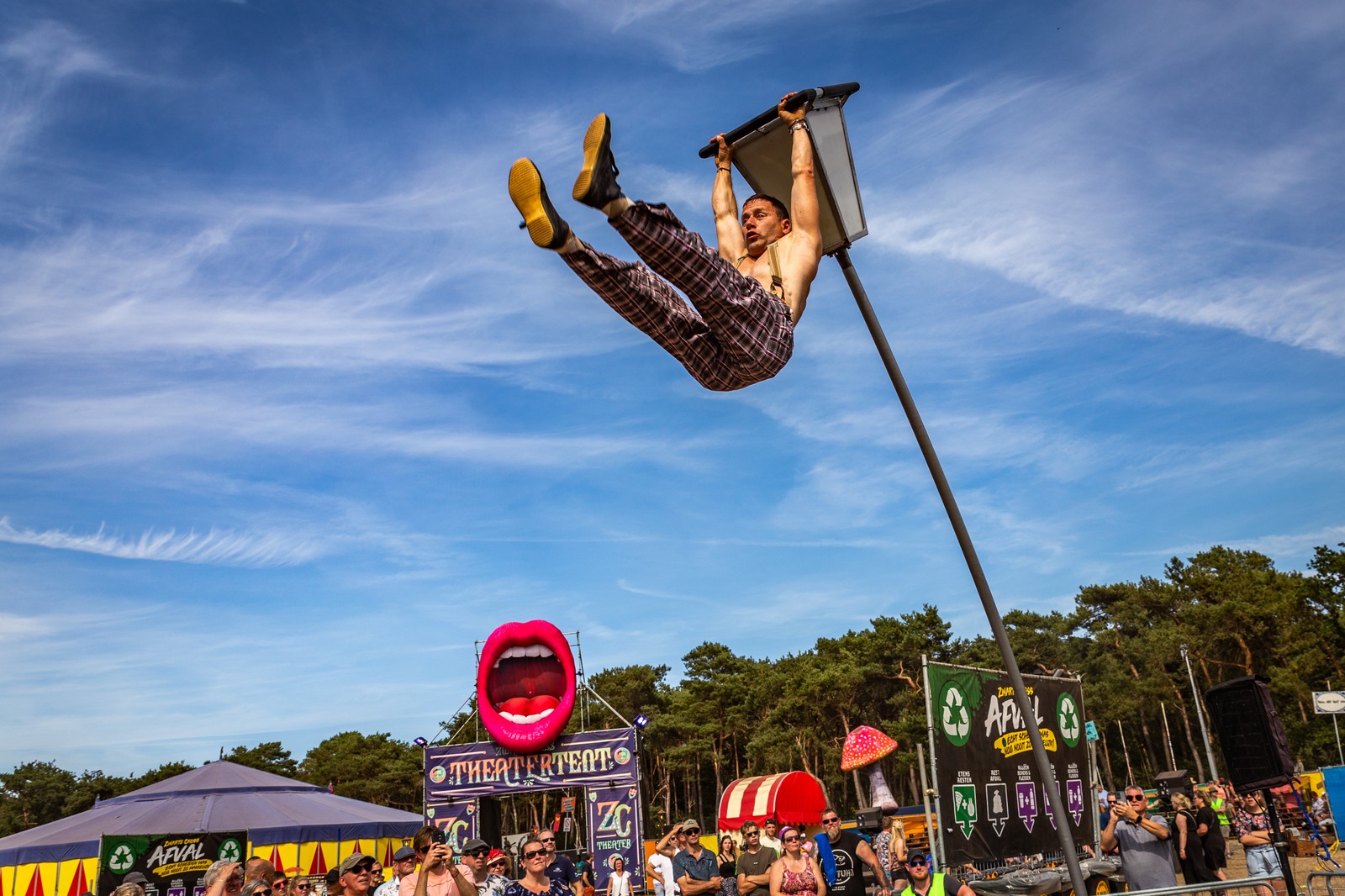 Theaterweide, Zwarte Cross